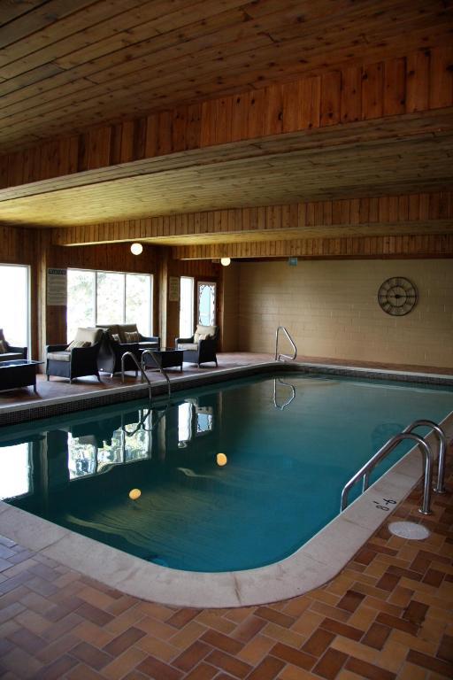 Pow Wow Point Lodge Хънтсвил Екстериор снимка